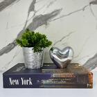 Livro Decorativo New York + Vaso Prata + Coração Cerâmico