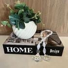 Livro Decorativo, Vaso Branco De Cerâmica E Colar Japamala