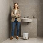 Lixeira Branca Com Detalhes Em Dourado 6 Litros Alumínio Susp