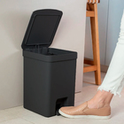 Lixeira de Pedal 12L Plástico Preta