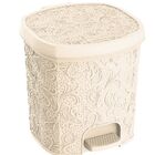 Lixeira Oval Com Decoração Floral Em Alto Relevo E Com Pedal