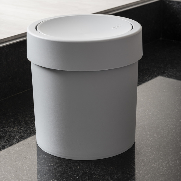 Lixeira com Tampa para Banheiro 5,4L Plástico Basculante Cinza Coza