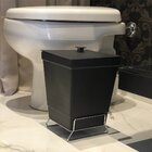 Lixeira Para Banheiro De Plástico Com Suporte Apoio - Stolf