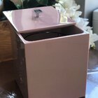 Lixeira Quadrada Com Puxador 8l Resimetal Rosa/cromado