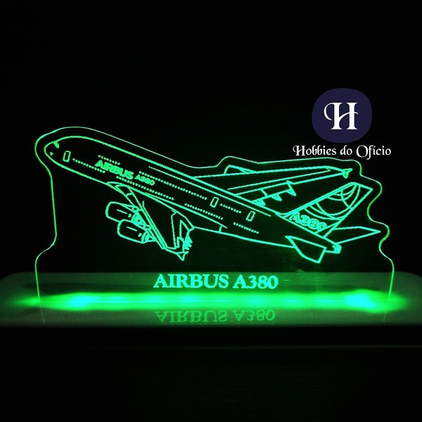 Luminária Abajur De Mesa Base Acrílica Led Avião Airbus A380