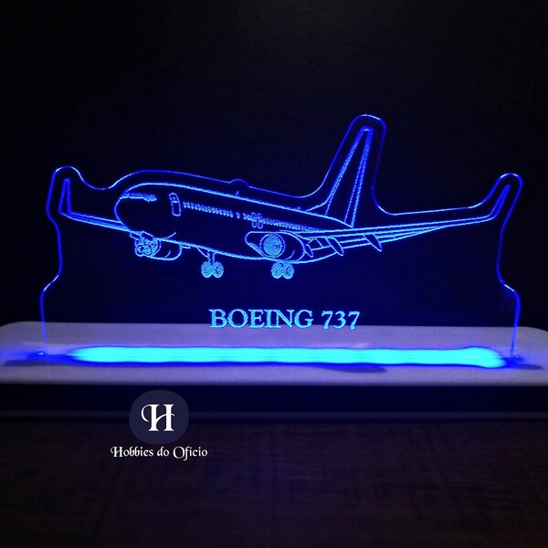 Luminária Abajur De Mesa Base Acrílica Led Avião Boeing 737 -