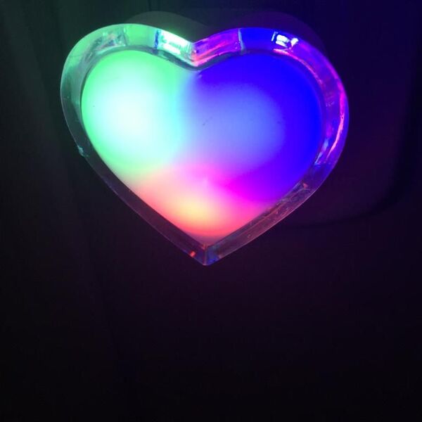 Luminária Abajur Infantil Luz Noturna Decoração Coração