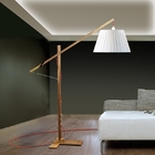 Luminaria de Chão Grua Madeira Regulável C660 Golden Art