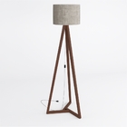 Luminária De Chão Pés Madeira Amêndoa