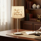 Luminária De Mesa Abajur Andria Branco Cúpula Never Stop Drea