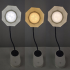 Luminaria De Mesa C/garra Flexivel Touch Led 3 Cores