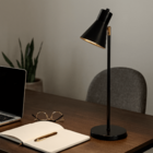 Luminária de Mesa Emma Com Cúpula Articulada Preta