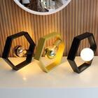 Luminária De Mesa Hexagonal Na Cor Preto Para 1 Lâmpada E-27