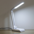 Luminária de Mesa LED Branca Plástico Pelicano LLUM Bronzearte