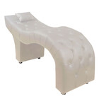 Maca Estofada Para Clínica De Estética Facial Com Capitonê An