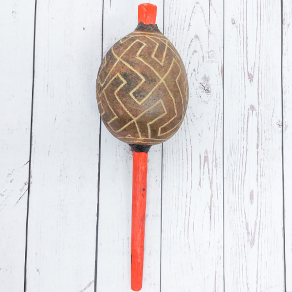 Maraca Indígena Etnia Karajá Tam. M - Mod. 4