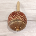 Maracá Indígena Etnia Tikuna Tam. M - Modelo 1