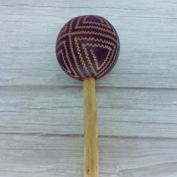 Maracá Indígena Etnia Tikuna Tam. P - Mod. 8