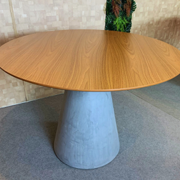 Mesa De Jantar Cone Cimento Rústico 150 Cm Tampo Freijó - Mar