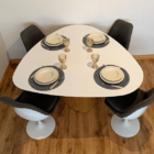 Mesa De Jantar Orgânica 160x140cm Tampo Laca Branca Base Frei