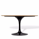 Mesa De Jantar Saarinen Oval 137x90 Cm Tampo Freijó Base Laca