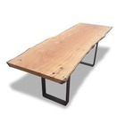 Mesa De Tronco Orgânica Com Pés De Ferro