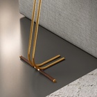 Mesa Lateral Preto Com Base Ouro