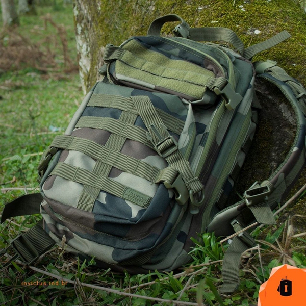 Mochila Tática Militar 30l Assault Invictus Poliéster 600d Com 5