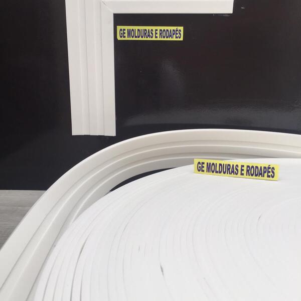 Moldura Rodameio De Eva Adesivo E Flexível *marte 7cmx 5mm 25