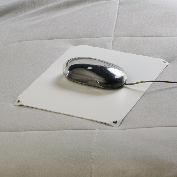 Mouse Pad Bed - Rígido Para Cama Ou Sofá Em Alumínio - Branco