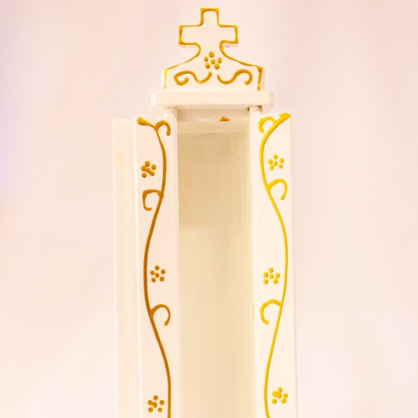 Oratório Em Madeira Pintado 30cm Cor: Branco