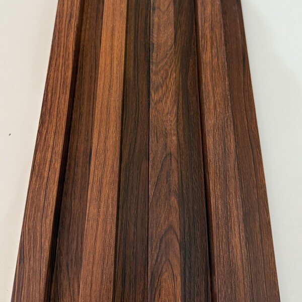 Painel Ripado De Composto Plastico E Madeira Wpc 160242900 Co