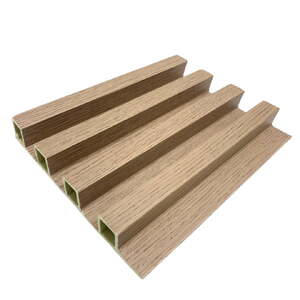 Painel Ripado De Madeira Ecológica Frassino 290x15x2,5cm Wpc | Leroy Merlin