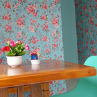 Papel De Parede Autocolante Flores Rosa E Fundo Em Verde Para