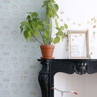 Papel De Parede Bege Estampado Desenho Câmeras Quarto 4m²