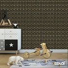 Papel De Parede Lavável Coroas Douradas De Fundo Preto 15m