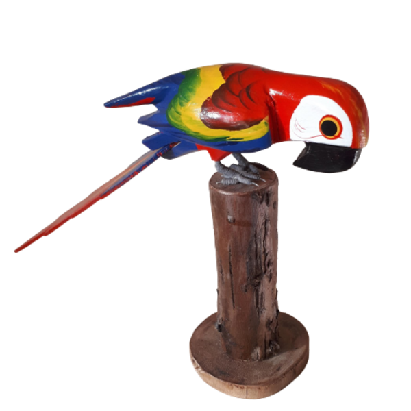 Pássaro Arara Vermelha No Toco (38 Cm) Artesanal