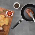 Pegador Multiuso Moldê Em Silicone Cinza E Aço Inox 29 Cm Tra