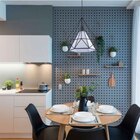 Pendente Aramado Piramidal Preto C/ Cúpula Branca 38cm