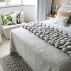 Peseira Trançada Nó Escandinavo 2,50x0,50m Queen  Cinza Claro