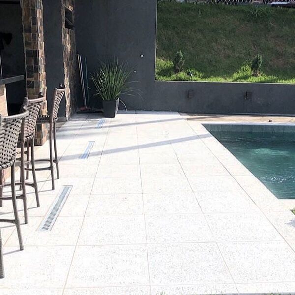 Piso Atérmico Para Piscina ou Sauna 50x50x1,5cm Bahamas Branc