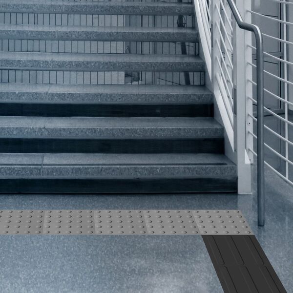 Piso De Demarcação Tátil Direcional Kit 16 Peças 25x25cm Pret