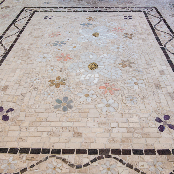 Piso Floral Em Mosaico Doppio Festone E Fiori - 80 Cm