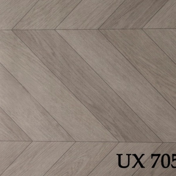 Piso Vinílico Em Manta Amadeirado, Imita Madeira, Residência