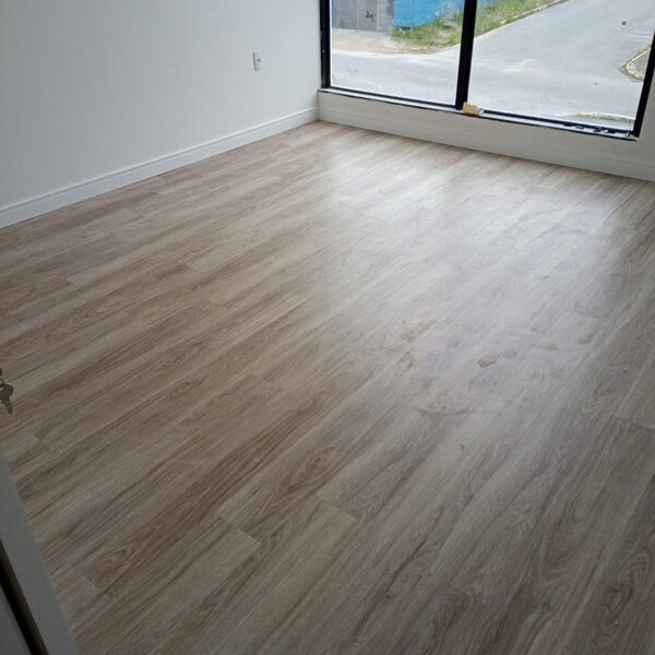 Piso Vinílico Em Régua Lyon (2mm X 18,7cm X 122,7cm - 1m²) -