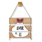 Placa Decorativa Efeito Palha Amor E Fé Com Corda Sisal - 40x