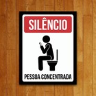 Placa Decorativa Pessoa Concentrada