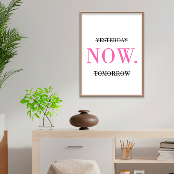 Plaquinha Decorativa Adesivada Now Pink