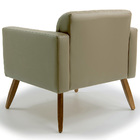 Poltrona Alberta Pés Madeira Corano Matelassê Bege