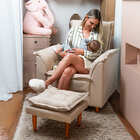 Poltrona Amamentação Ariel Bege Com Puff Pés Palito Bnn Decor